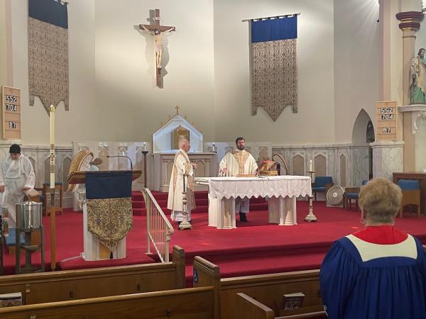 Fr. Timothy Naples, Knights of Columbus Chaplain and Priest at St. John Vianny, fills in as celebrant at the anniversary mass during Fr. Christopher Micale's absence.